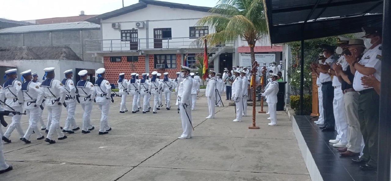 EN BERMEJO LA ARMADA BOLIVIANA RATIFICA A COMANDANTE DEL REA NAVAL